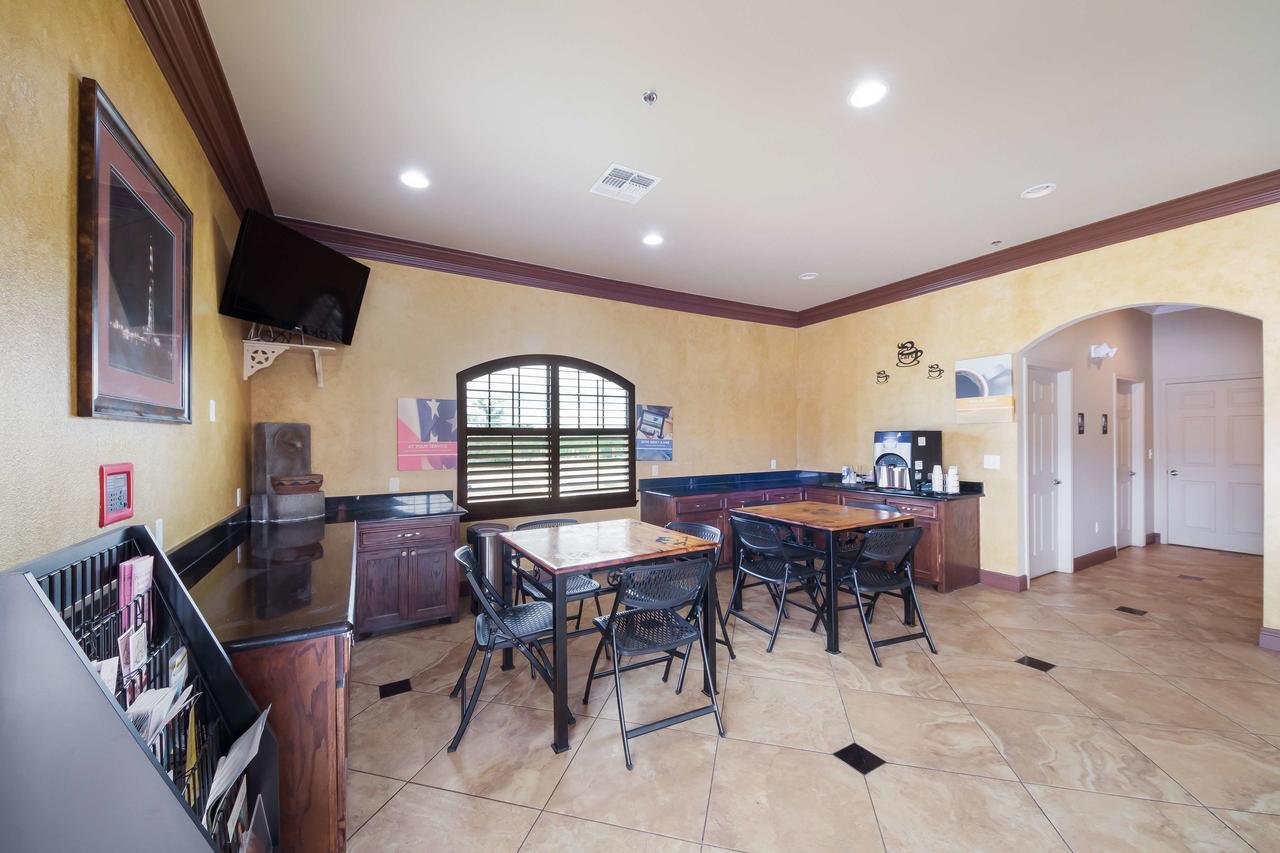 Motel 6 Floresville Dış mekan fotoğraf