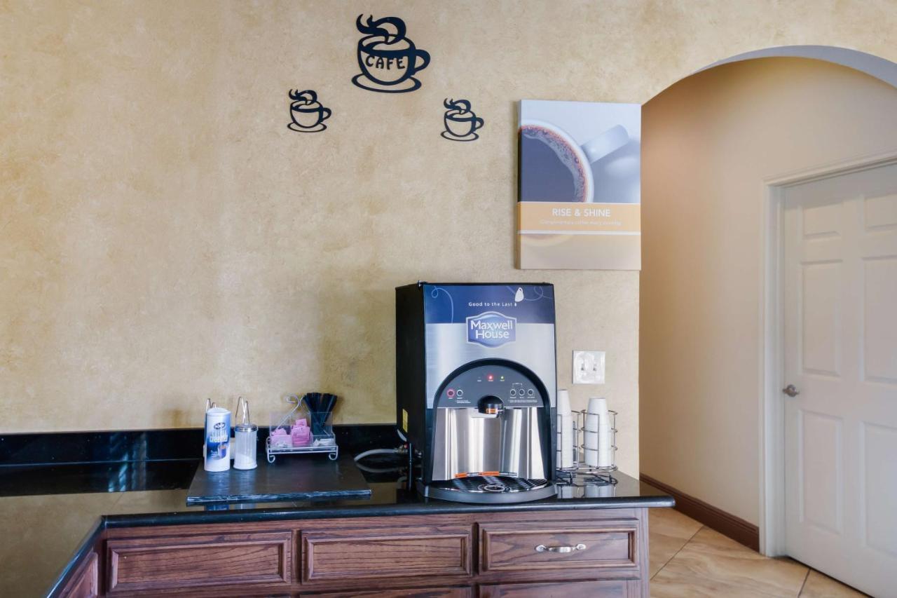 Motel 6 Floresville Dış mekan fotoğraf