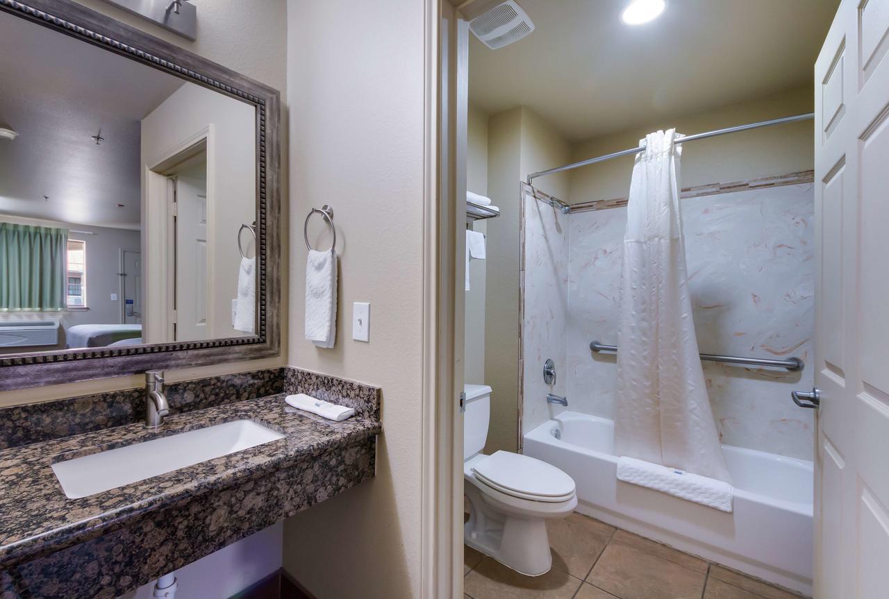 Motel 6 Floresville Dış mekan fotoğraf