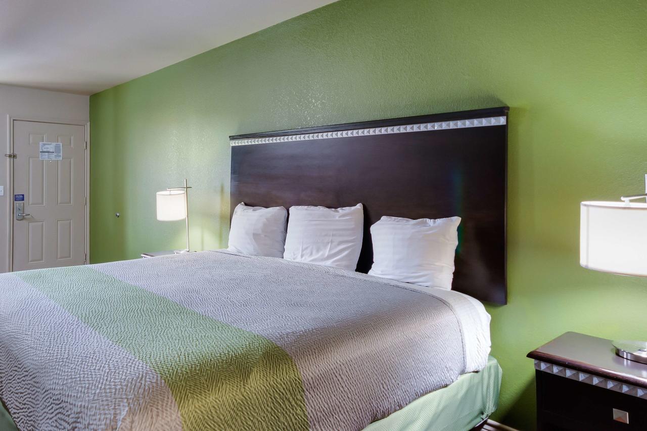 Motel 6 Floresville Dış mekan fotoğraf